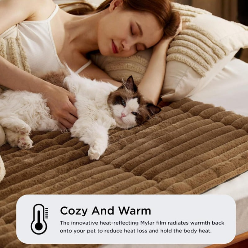 Self-Warming Pet Bed for Dogs & Cats – No Electricity Needed