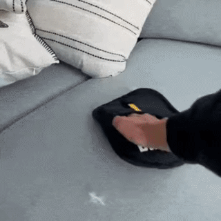 FurSwipe Pro™ – Reusable Pet Hair Removal Glove