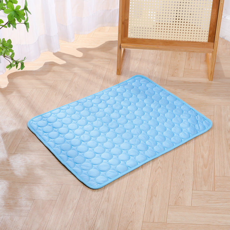 Portable Pet Cooling Mat – No Gel, No Freezing, Instant Relief in Seconds