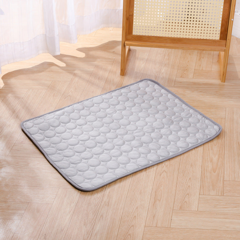 Portable Pet Cooling Mat – No Gel, No Freezing, Instant Relief in Seconds