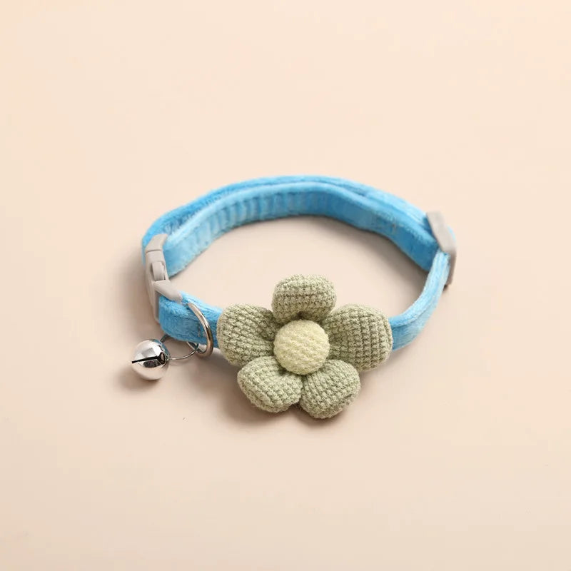 PetStyle Adjustable Cat Collar – Stylish & Secure Flower Design