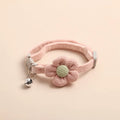 PetStyle Adjustable Cat Collar – Stylish & Secure Flower Design