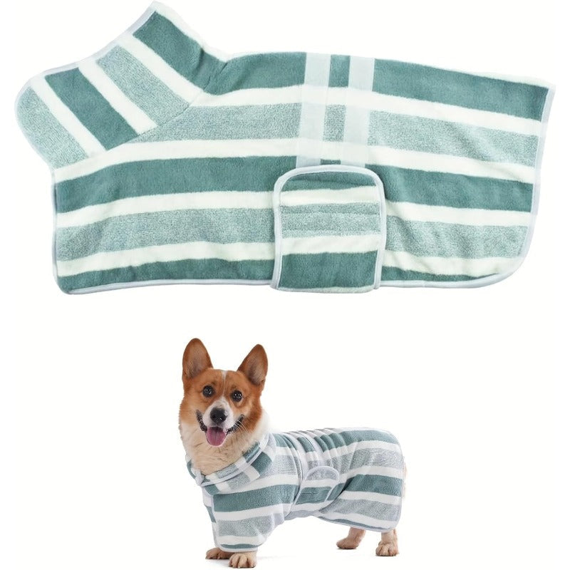 Super Absorbent Dog Bathrobe – Quick-Dry, Adjustable & Cozy