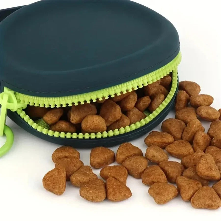 Portable Silicone Dog Treat Bag – Hands-Free Training & Walks!