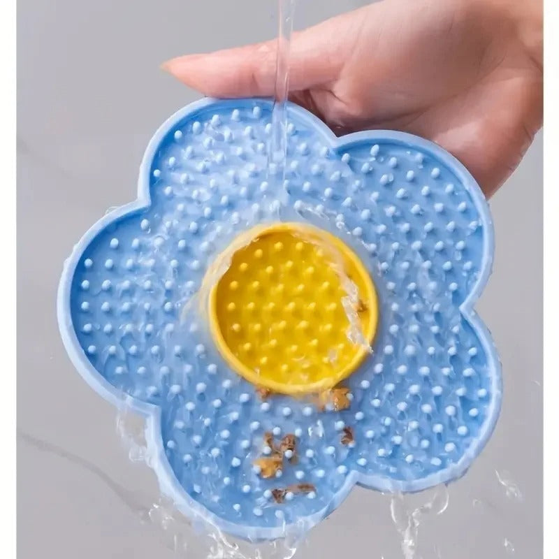 Sunflower-Shaped Dog Lick Mat for Mental Stimulation & Calm Feeding