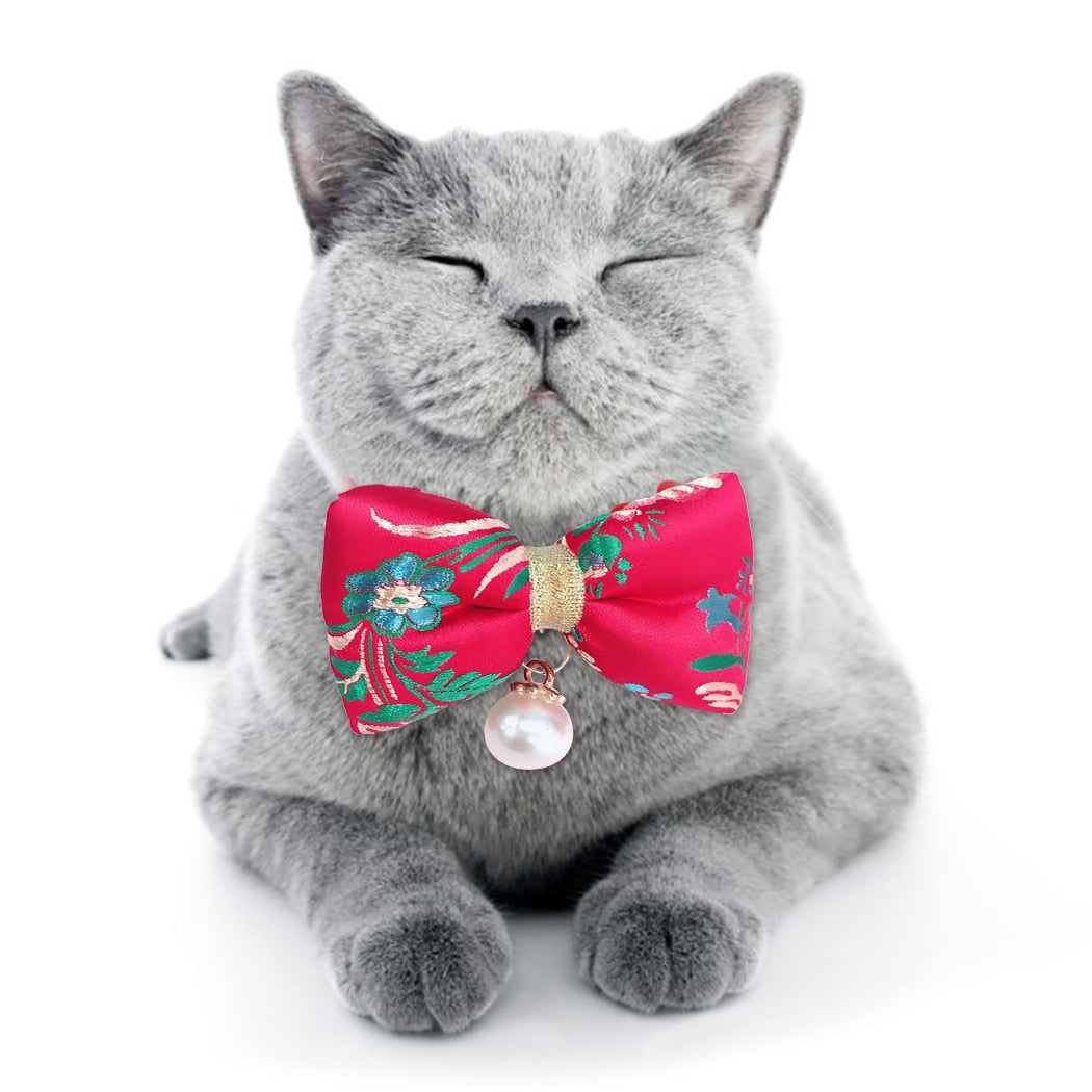 Cute Cat Bowtie Collar – Adjustable Pet Accessory with Jewel Accent