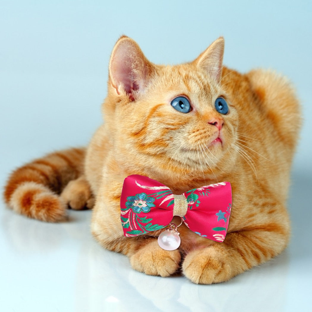 Cute Cat Bowtie Collar – Adjustable Pet Accessory with Jewel Accent
